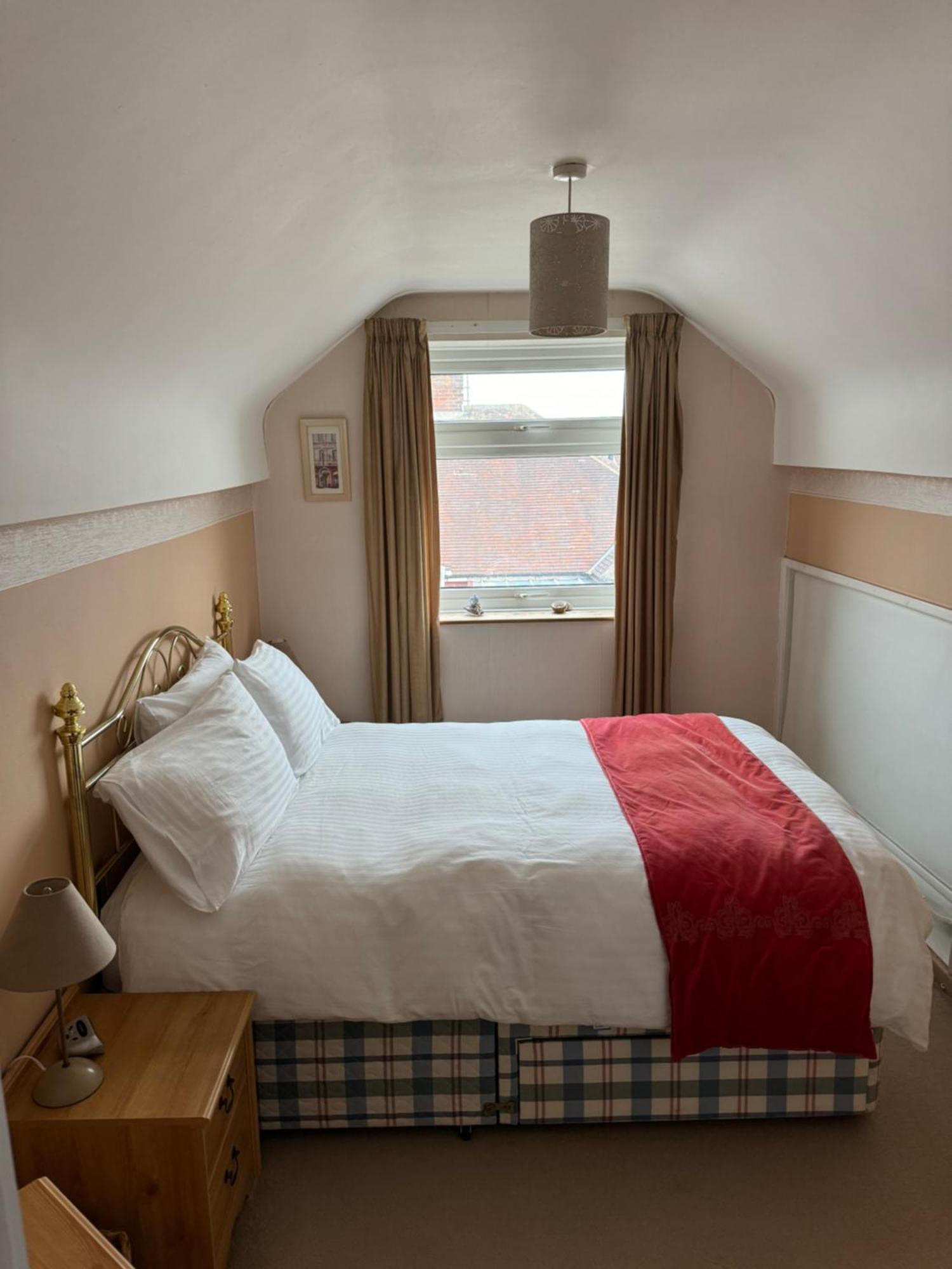 Linden Ave Bungalow Thornton  Экстерьер фото